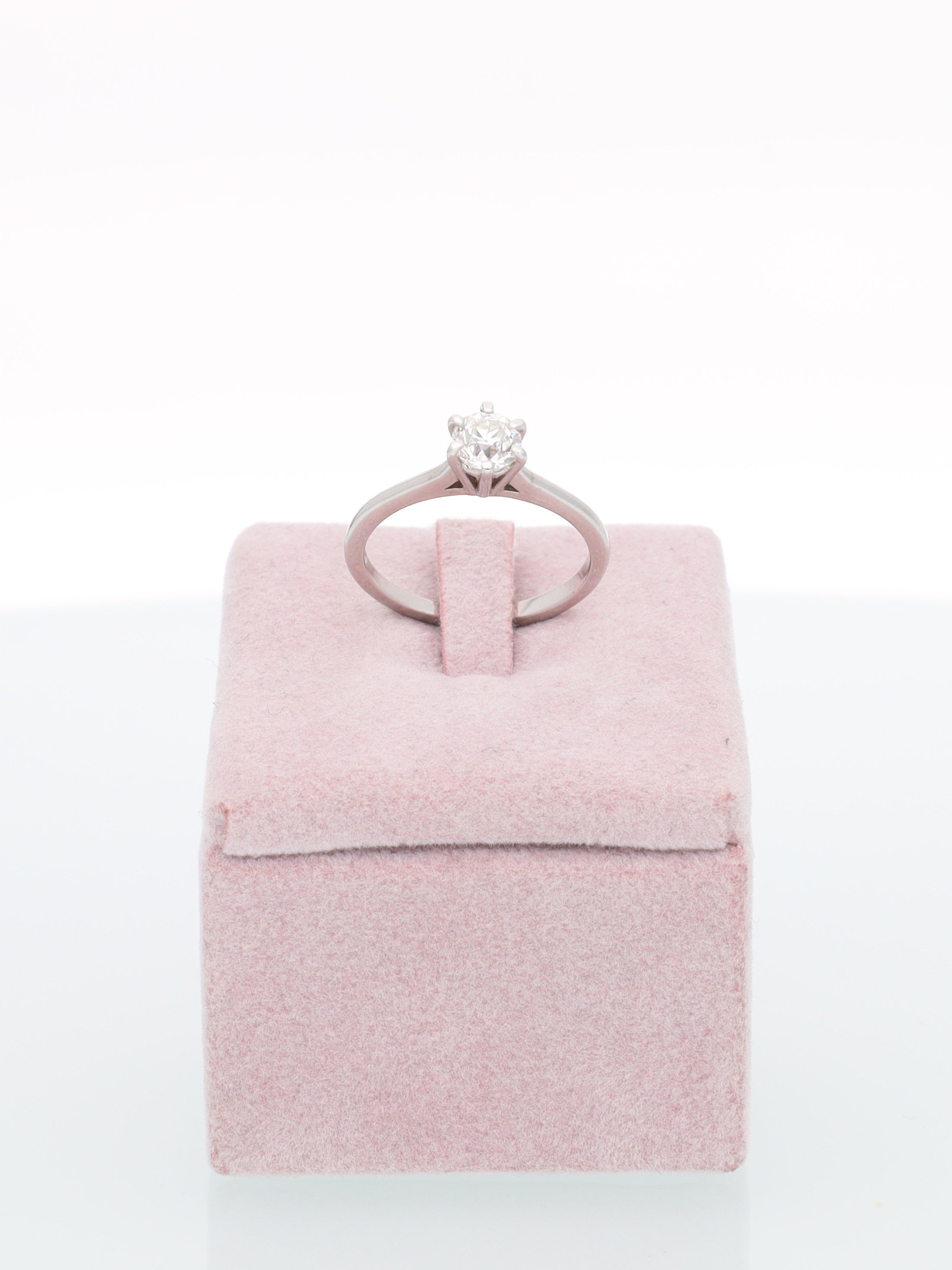Anello Solitario in Oro Bianco 18kt con Diamante taglio americano 0.17ct